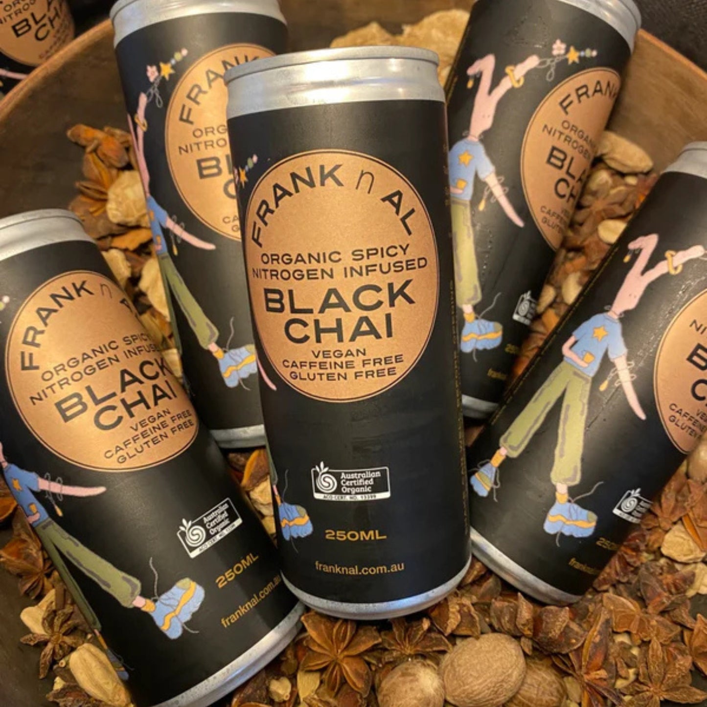 Refreshing black chai soft drink, low calorie, less than 0.4g sugar per can.