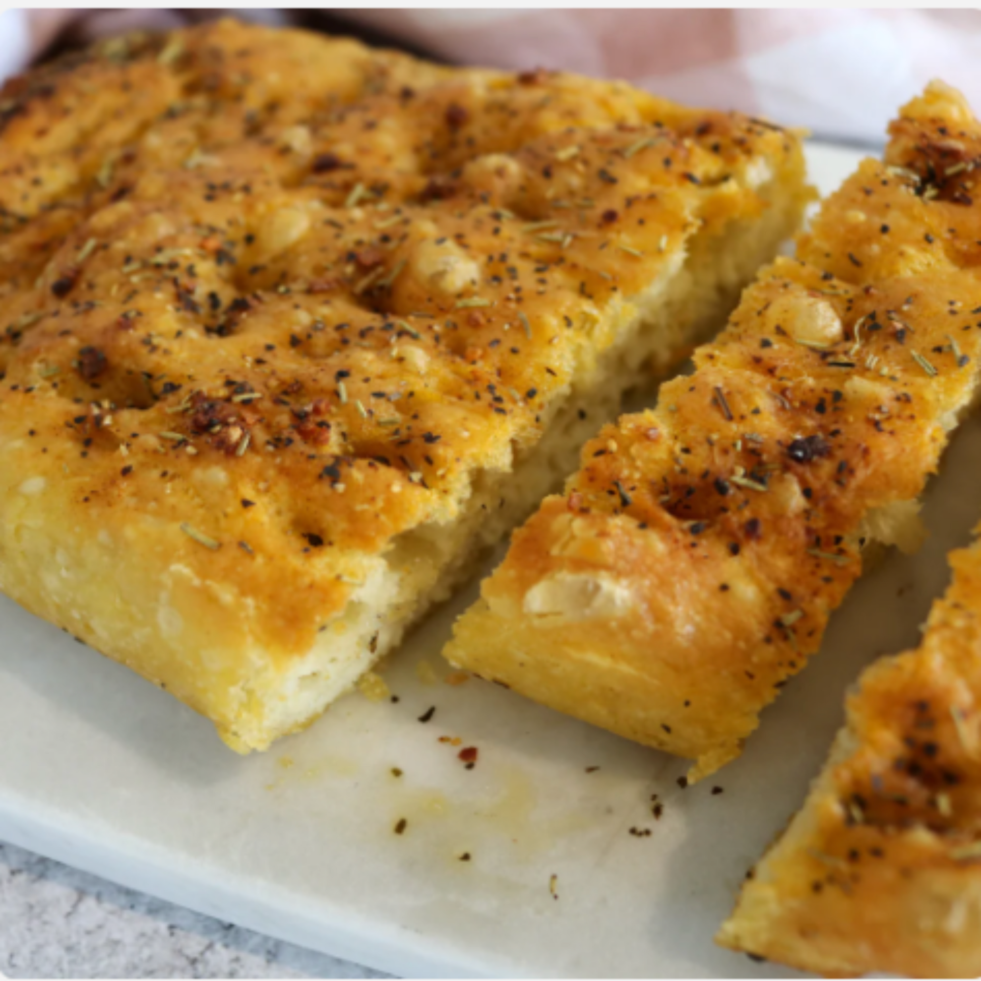 Italian pizza spice blend for enhancing sauces and toppings with flavour.